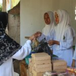 Implementasi Materi Muamalah oleh Siswa-siswi kelas  IX MTsN 8 Banjar
