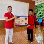 Rizqy Siswa Kelas VIII C Raih Hadiah Utama Jalan Santai Rizqy Siswa Kelas VIII C Raih Hadiah Utama Jalan Santai